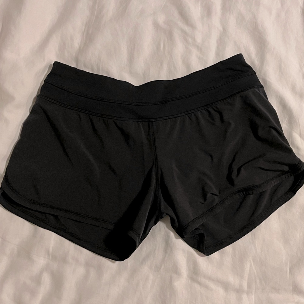 Lululemon black lined shorts